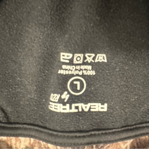 Realtree Black Hoodie with Pink‎ Graphic - Picture 8 of 8